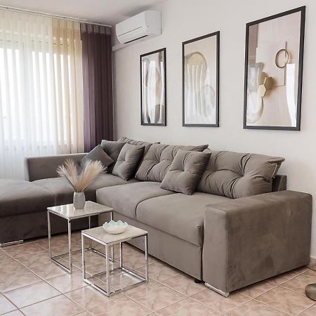 דירות Two Identical Designer 2Bd Flats With Sea View In Balchik By Flat Mаnager מראה חיצוני תמונה