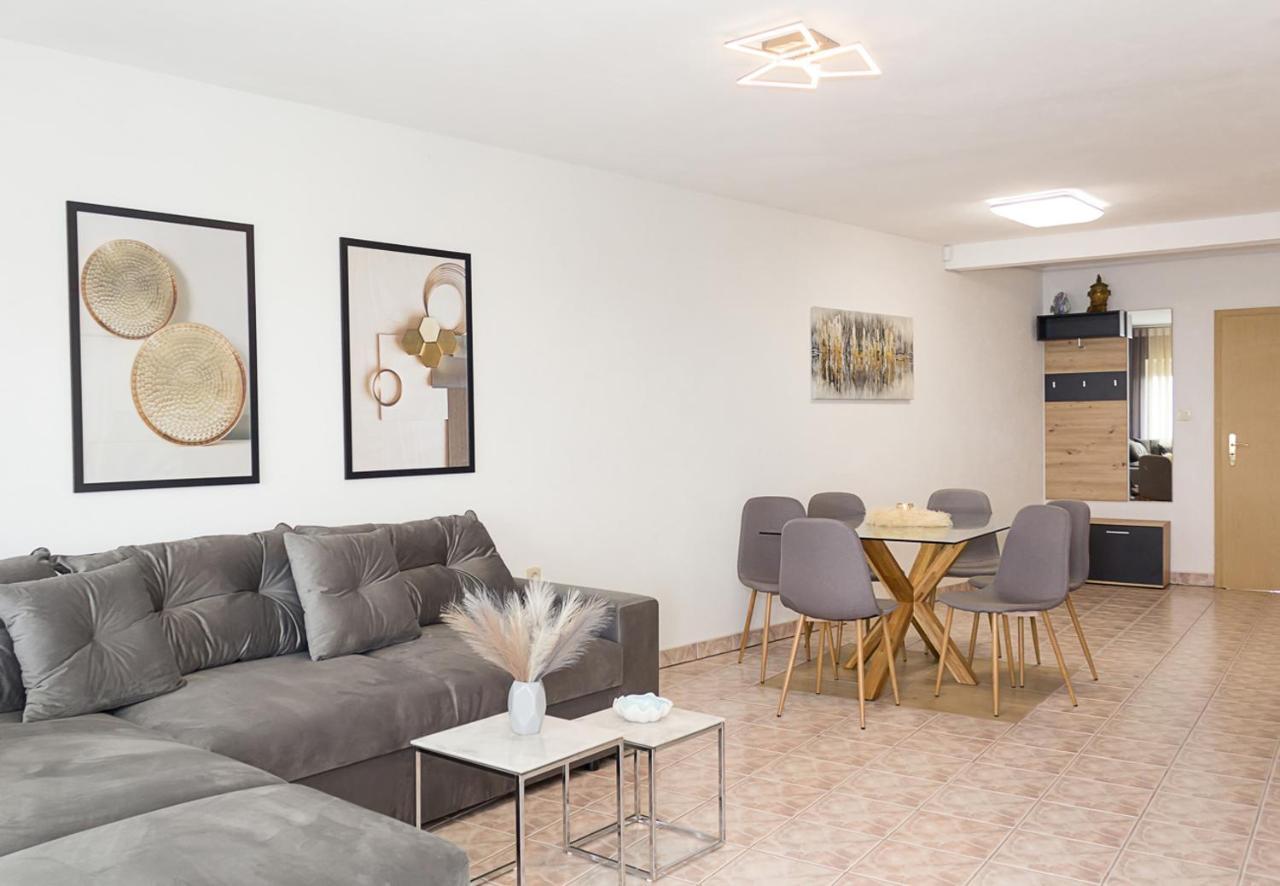דירות Two Identical Designer 2Bd Flats With Sea View In Balchik By Flat Mаnager מראה חיצוני תמונה