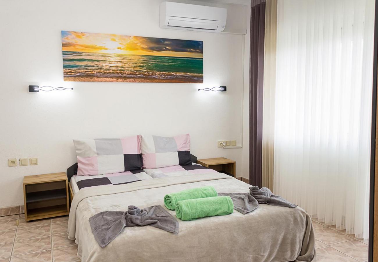 דירות Two Identical Designer 2Bd Flats With Sea View In Balchik By Flat Mаnager מראה חיצוני תמונה