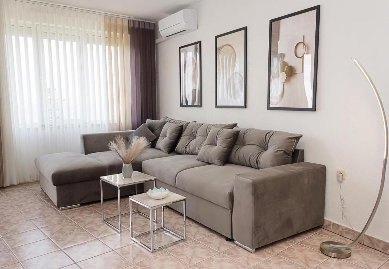 דירות Two Identical Designer 2Bd Flats With Sea View In Balchik By Flat Mаnager מראה חיצוני תמונה